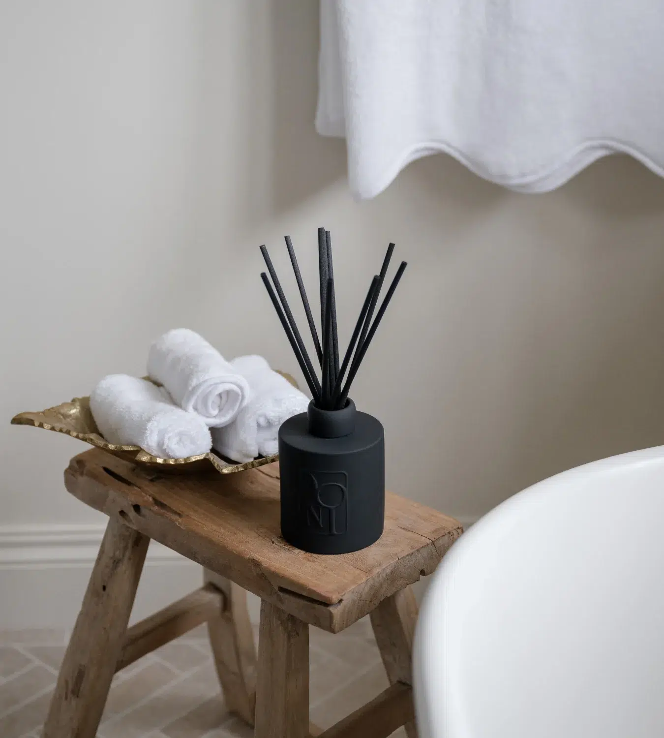 Rodí Noir namų kvapas su lazdelėmis - Image 3