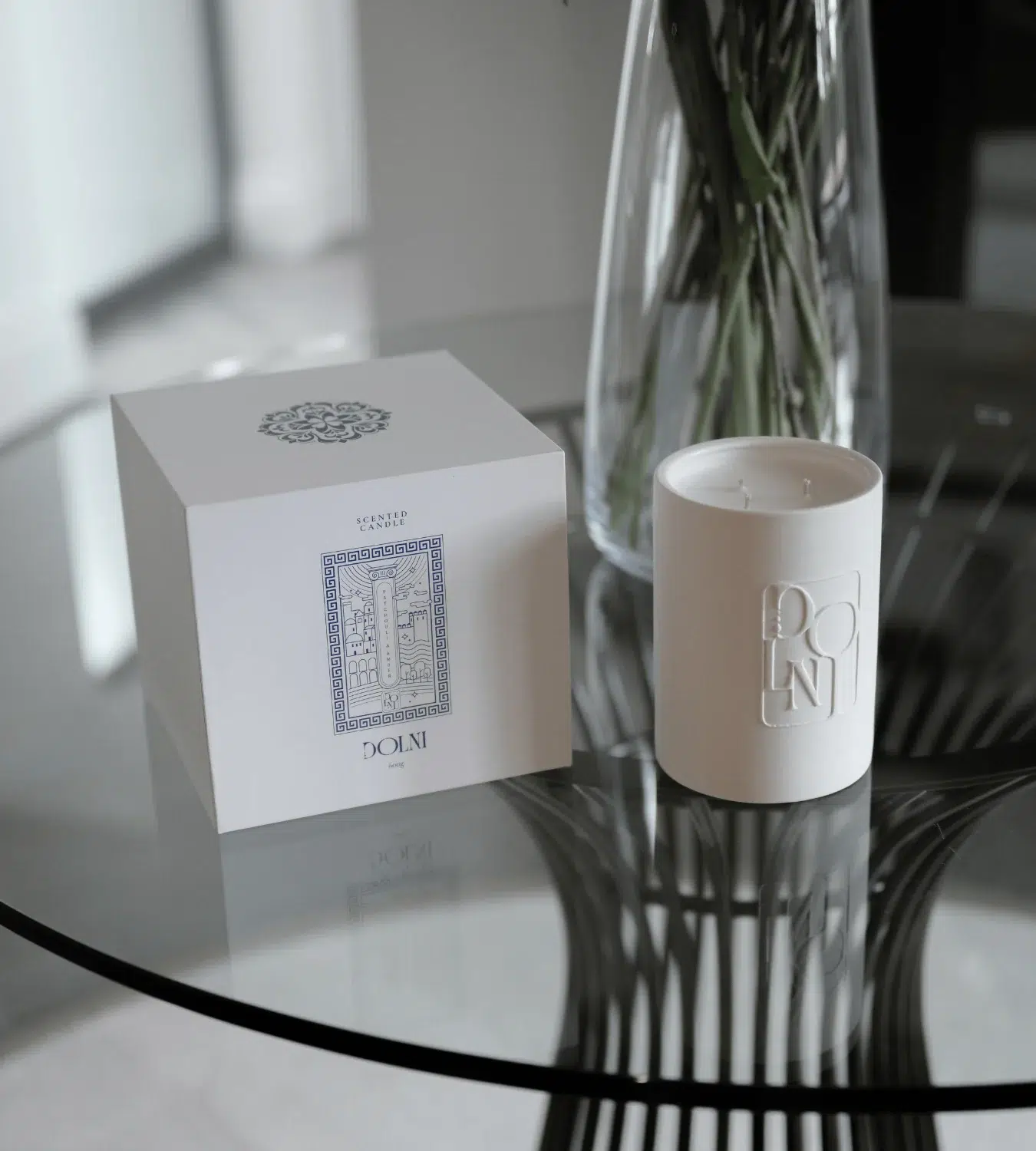 Amber & Patchouli baltos keramikos žvakė - Image 4