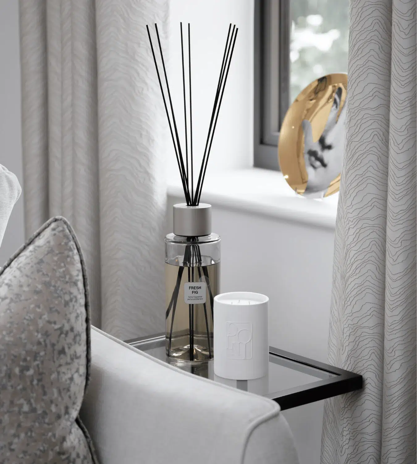 Amber & Patchouli baltos keramikos žvakė - Image 3